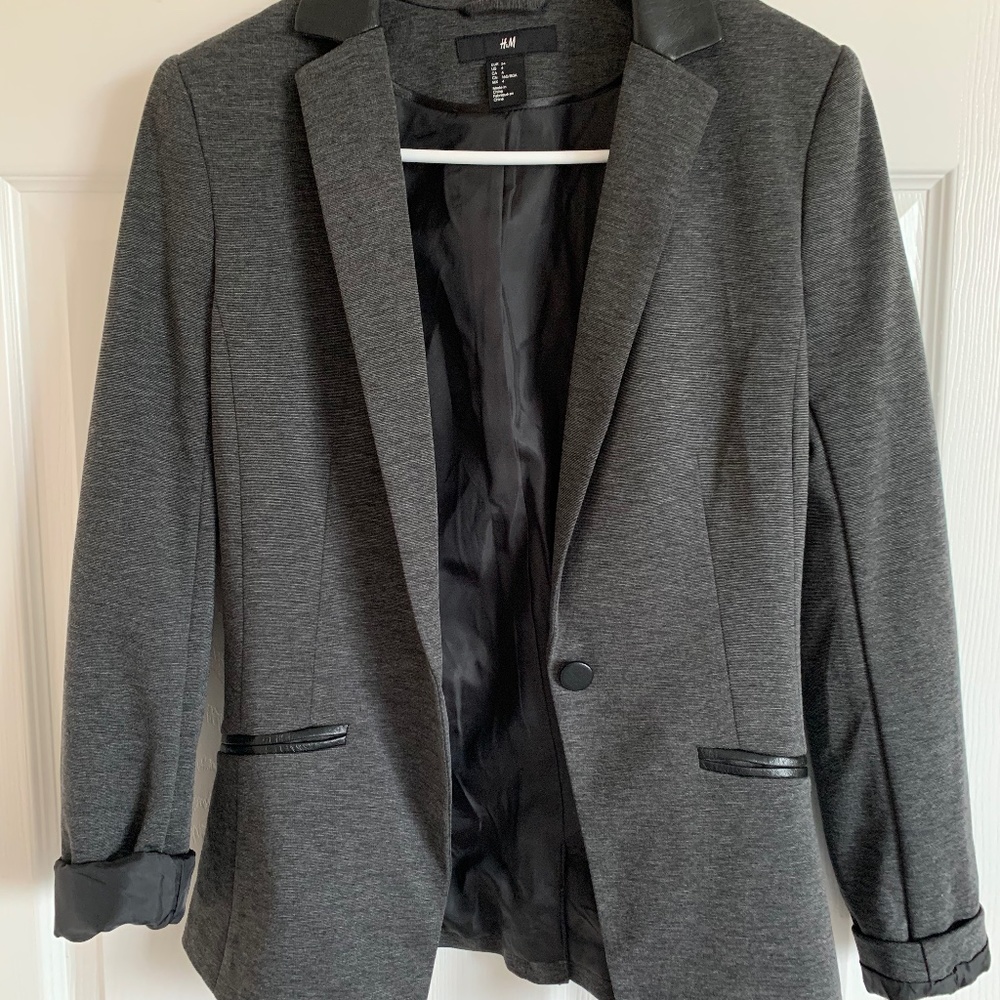 H&M blazer size 4